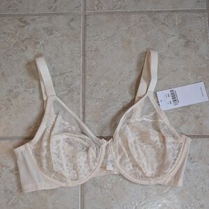 Elegant Lace Underwire Bra - Cream